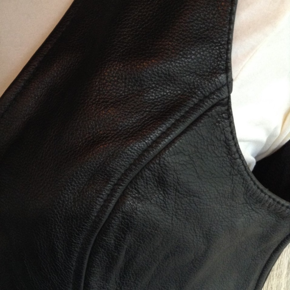 Sexy Biker Chick Black Leather Vest Size L - Picture 3 of 8